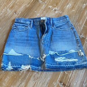 Frame Denim Blue Jeans with Button Detail